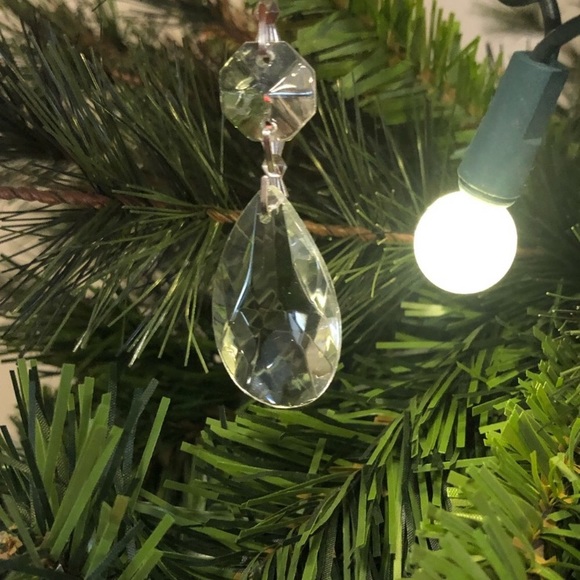 Listing Updated! Gorgeous Teardrop Crystal Pendant - Picture 5 of 8